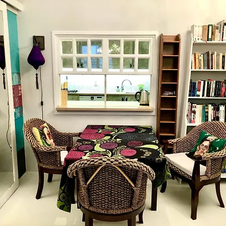 Appartamento Bohemian Design Flat át Downtown